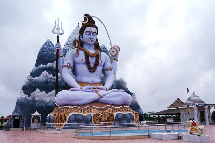 नयाँ वर्षको पहिलो दिन गर्नुहोस् यी ५ काम, रमाइलोसँग बित्नेछ आउने वर्ष