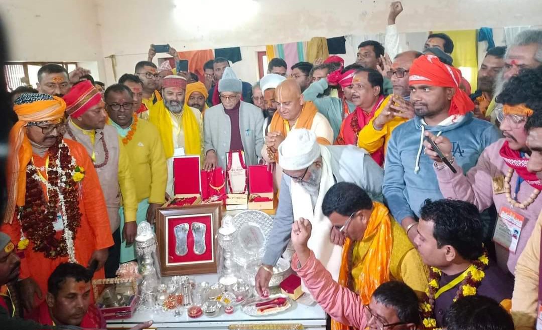 जनकपुरबाट पठाएका ५ सय थरी कोसेली अयोध्यालाई हस्तान्तरण