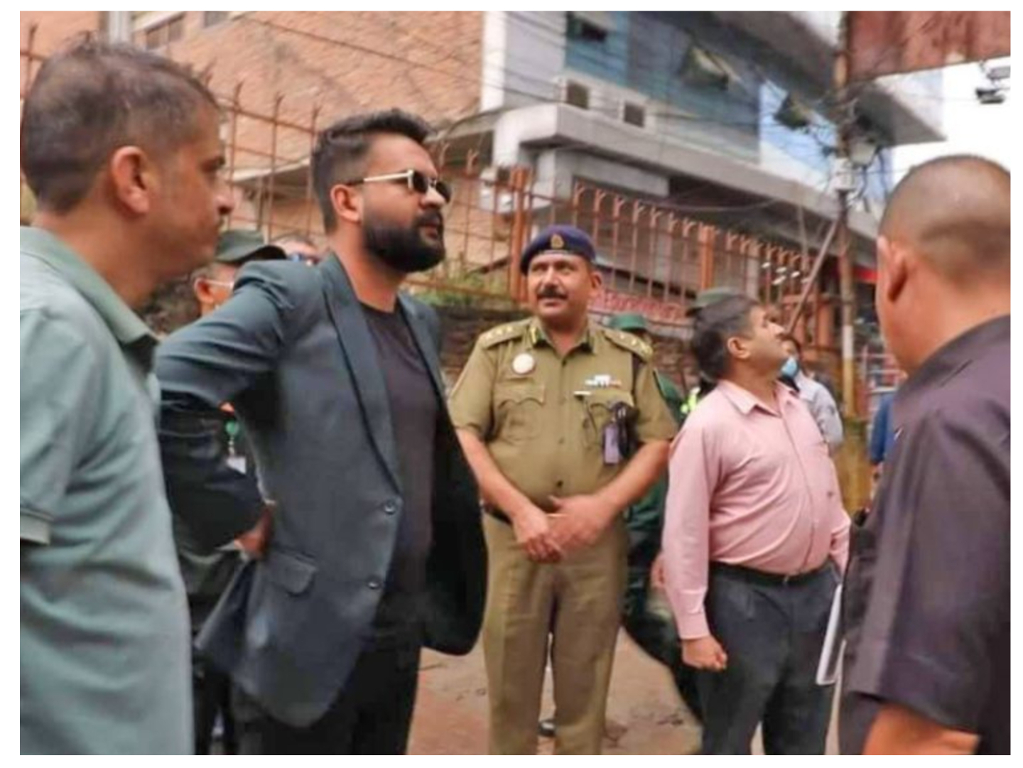 मेयर होउन् त बालेनजस्ता आफ्नै हाकिमको कार्यकक्षमा ठोके भोटे ताल्चा