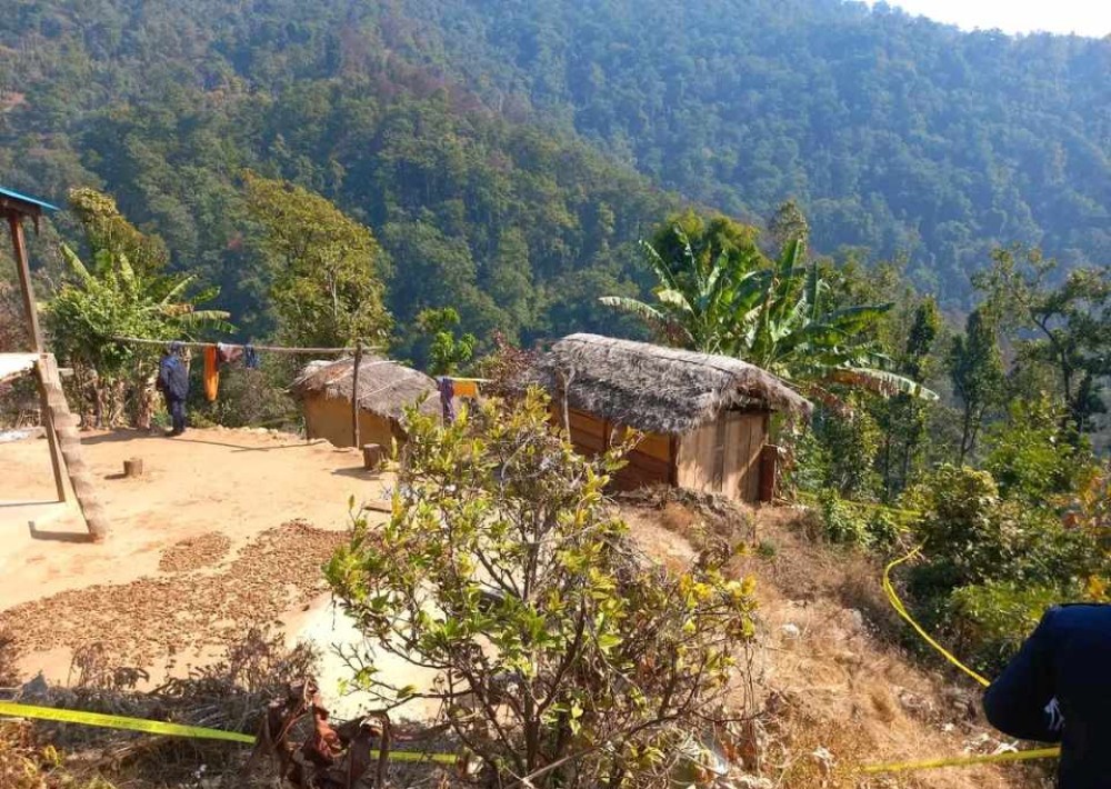 छोरीलाई बुबाले नै बलात्कार गरेको छोराले थाहा पाएपछि बन्चरोले हानेर हत्या