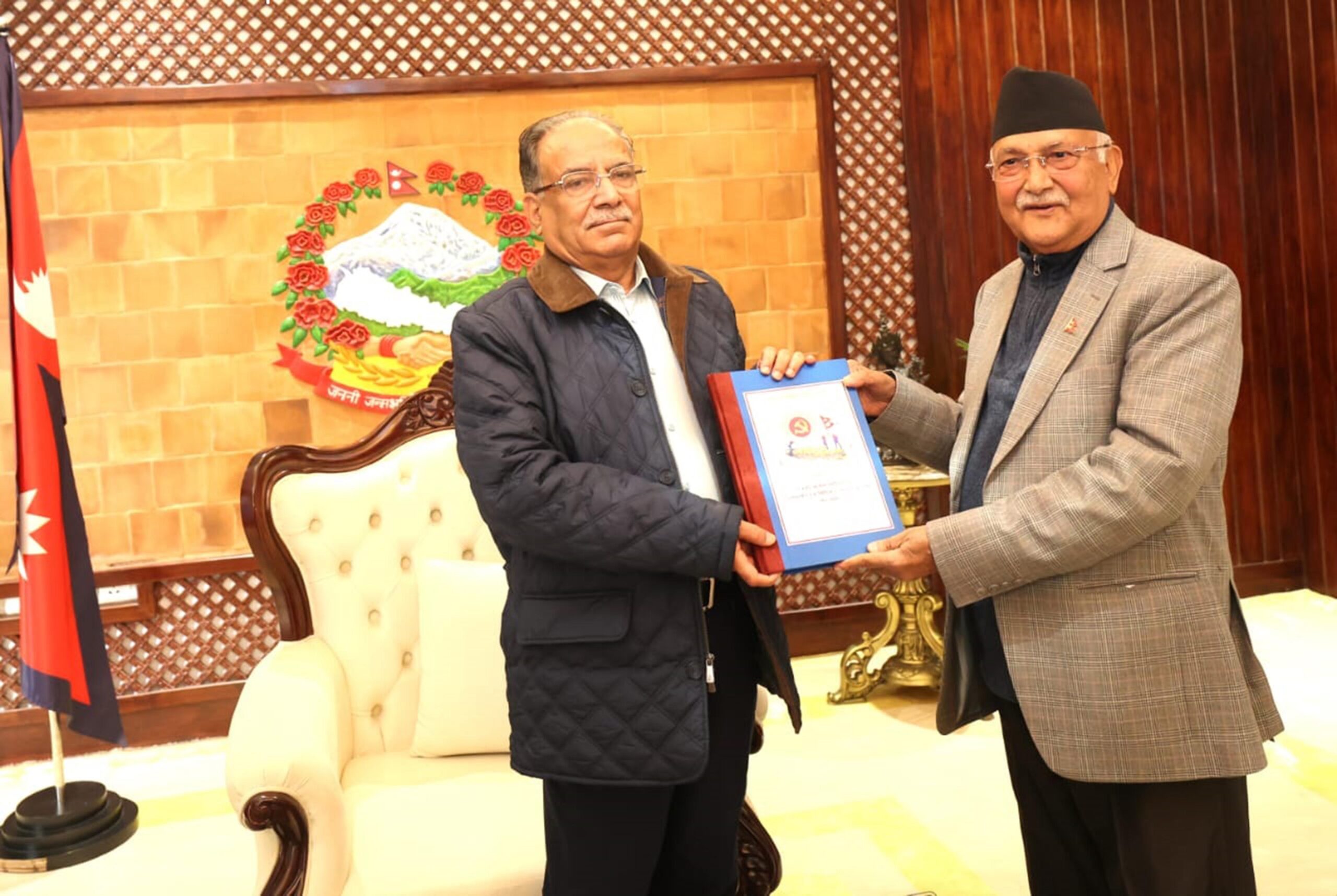 माओवादीसँग निर्णायक छलफलमा एमाले नेताहरु, प्रचण्डसँग डिल गर्न विष्णु पौडेललाई जिम्मा