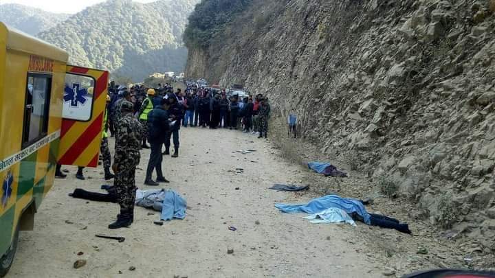कार दुर्घटना, ४ जनाको घटनास्थलमै मृत्यु