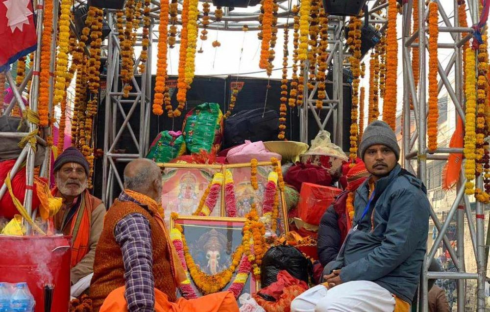 ‘जनकपुरधाम-अयोध्या भार यात्रा’ वीरगञ्जबाट प्रस्थान, मेयर सिंहले पनि पठाए कोसेली !