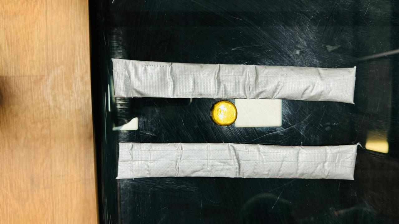 आधा किलो सुनसहित विमानस्थलबाट एकजना पक्राउ