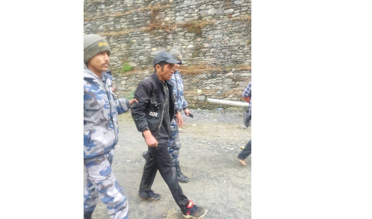 महाकाली नदीमा खसेका एक व्यक्तिको सकुशल उद्धार