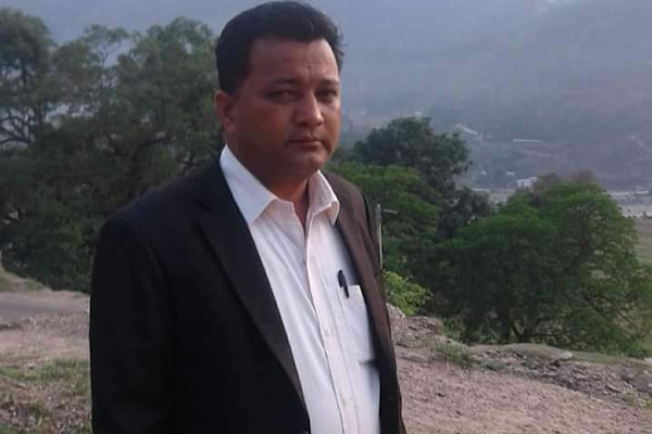 आफैंले हाँकेकाे गाडीले पैदलयात्रुलाई ठक्कर दिएपछि मेयर पक्राउ