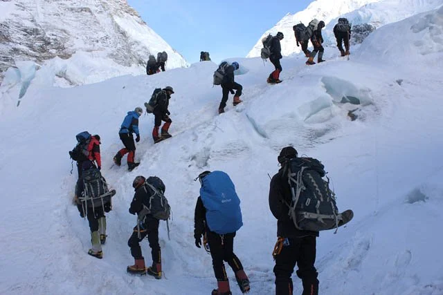 सगरमाथामा मलमूत्र छाड्न नपाइने