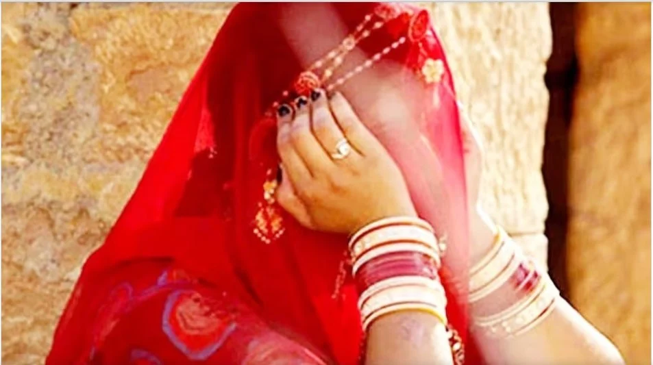 बिहे गरेको दुई वर्षसम्म पनि पतिले शारीरिक सम्बन्ध नराखेको भन्दै पत्नीले दिइन् उजुरी