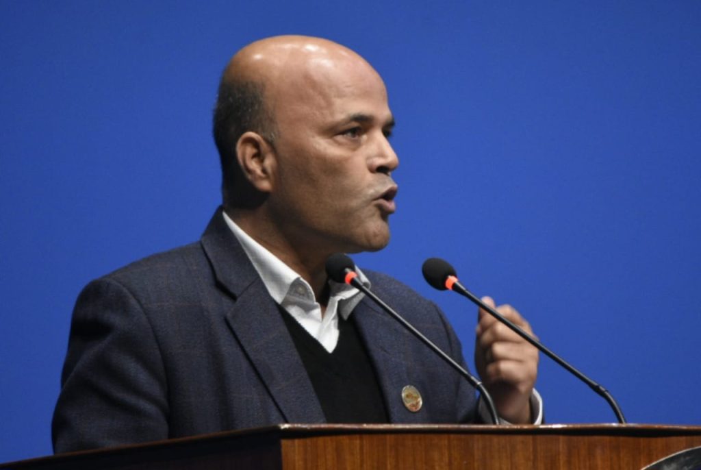 प्रचण्डकी नातिनी र देउवाका छोराको बिवाह भड्किलो भएको भन्दै अमरेशको आक्रोश