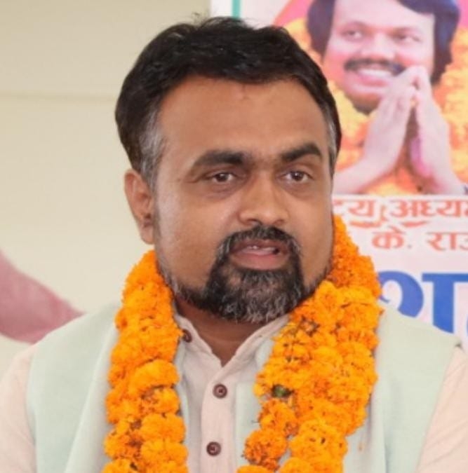 सरोज यादव नेतृत्वको सरकार ढाल्ने जनमतको तयारी, विश्वासको मत नदिन अपिल