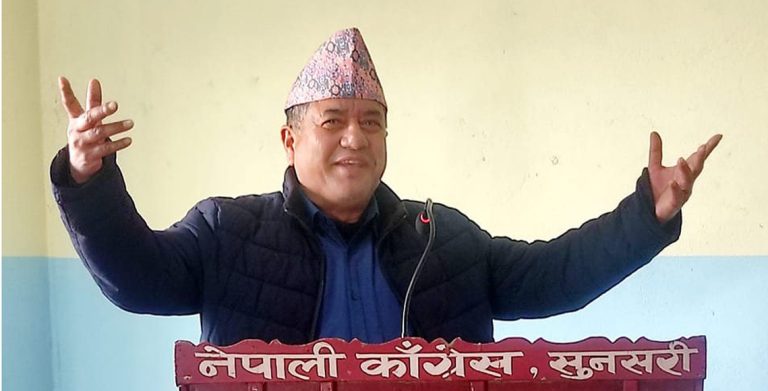 सुनसरी कांग्रेस सभापतिको प्रस्ताव: माओवादीलाई धेरै नबिच्काऊँ, एमालेलाई कमजोर पारौं