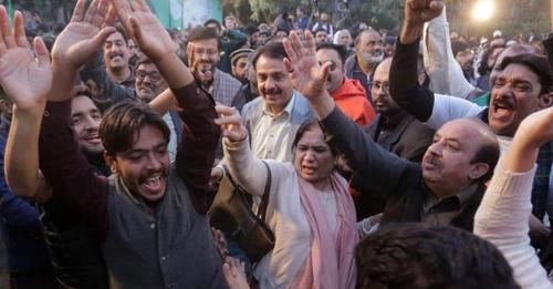 पाकिस्तान निर्वाचनः इमरान खान समर्थित उम्मेद्वार सबैभन्दा धेरै स्थानमा विजयी