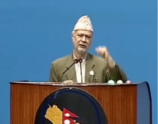 ‘झण्डा हल्लाउँदै अख्तियारमा बयान दिनजाने मन्त्रीलाई बर्खास्त गर्न नसक्ने कायर प्रधानमन्त्री हामीलाई चाहिँदैन’