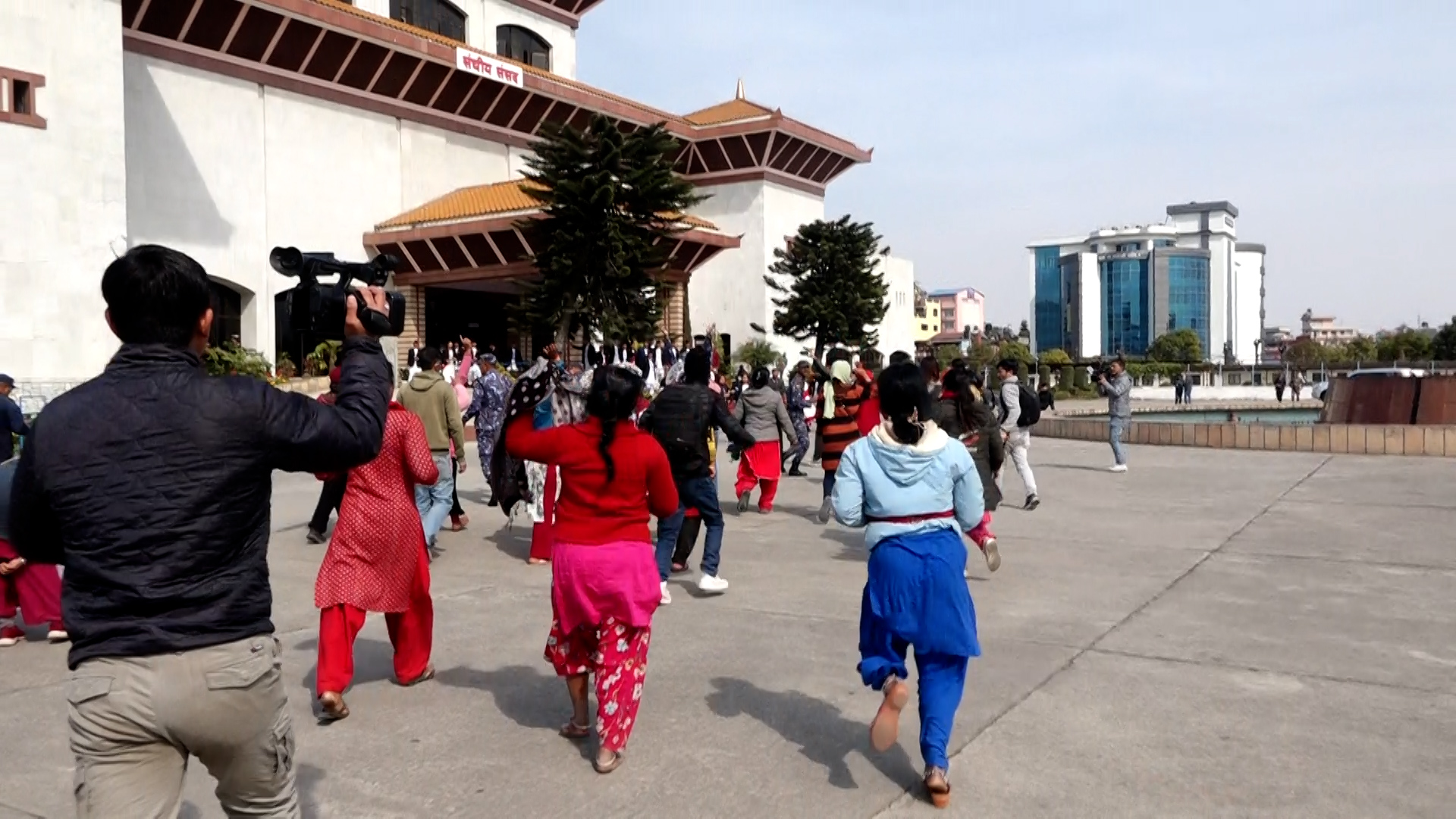 संसद भवन परिसरमा लघुवित्त ऋणी छिरेकोबारे छानबिन गर्न समिति गठन, सुरक्षा युनिट परिवर्तन