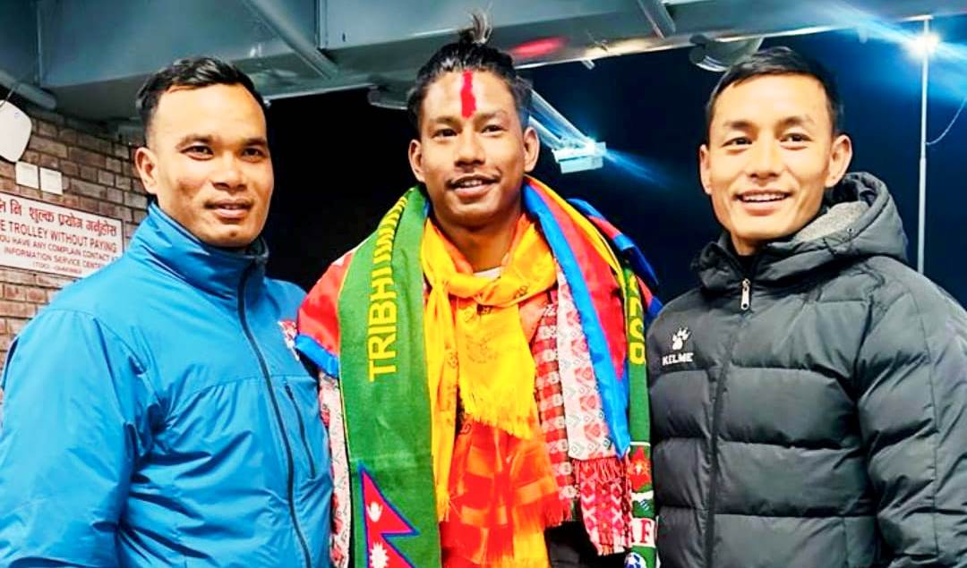 नेपाली फुटबलर भविष्य खोज्दै : डिफेन्डर विकास खवास पनि गए अस्ट्रेलिया