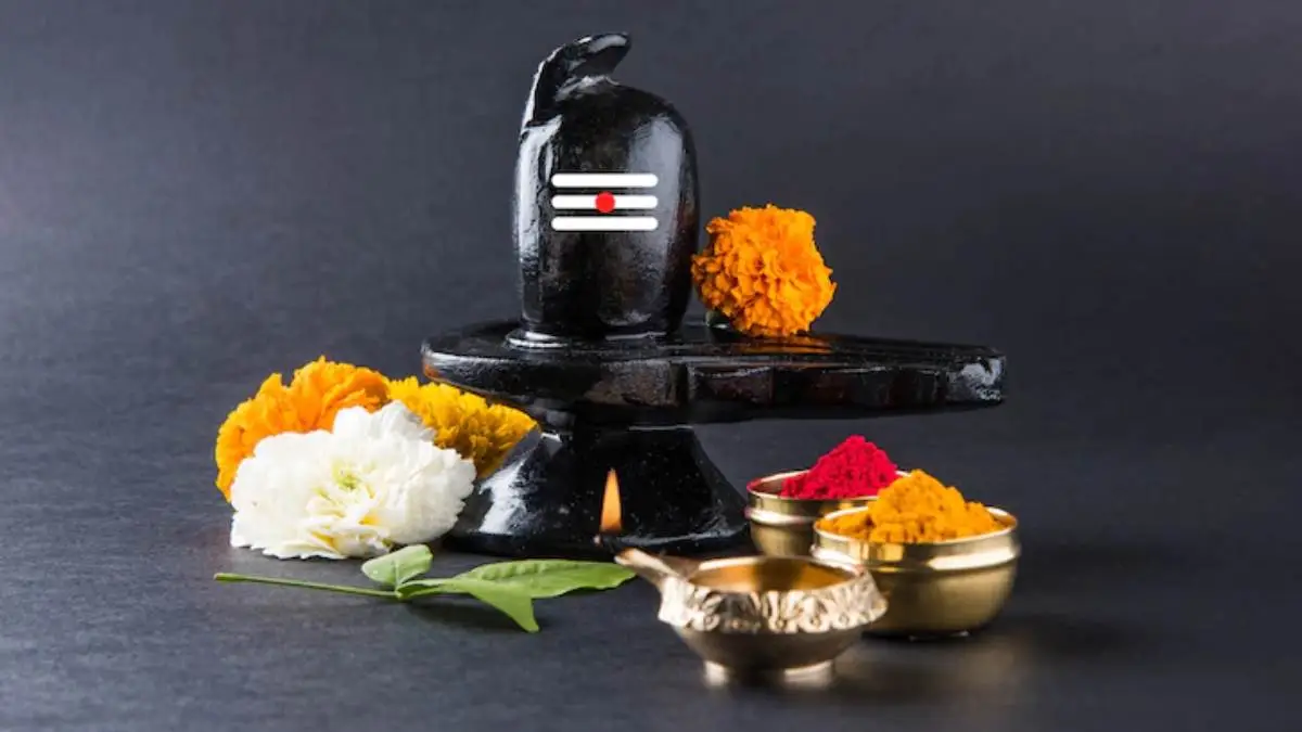 सपनामा शिवलिंग वा रुद्राक्ष देखे कस्तो आशीर्वाद प्राप्त हुन्छ ?
