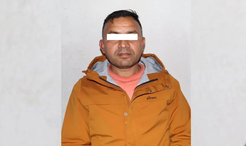 यि हुन्  दुबई पठाउँछु भन्दै ठग्ने भण्डारी