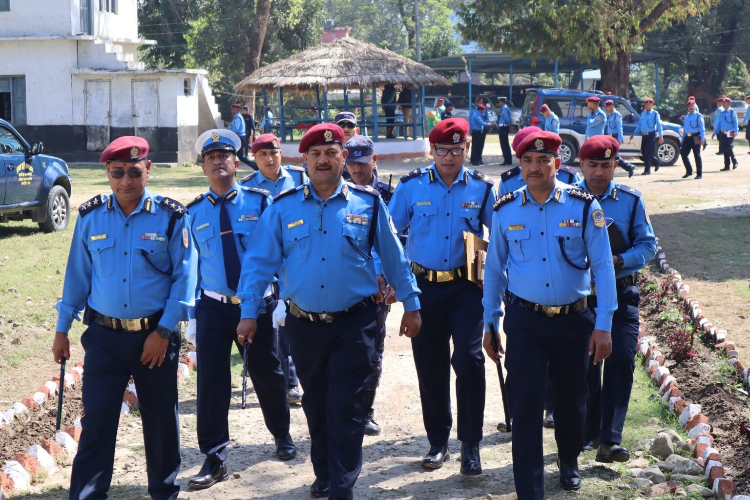 गुण्डागर्दी अब चल्दैन :डिआइजी केसी