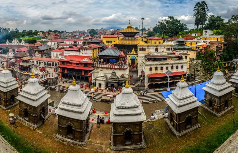 पशुपति क्षेत्रमा प्रहरीको अपरेशन: ४० जना भन्दा बढी प्रहरीको नियन्त्रणमा