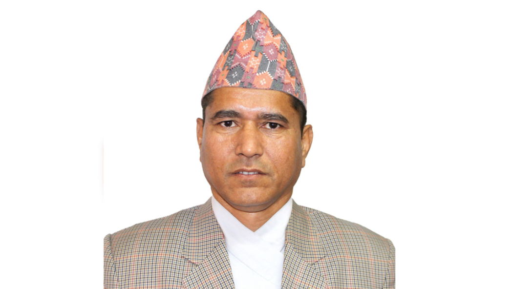 महालेखापरीक्षकमा सिफारिस भएका तोयम राया को हुन् ?