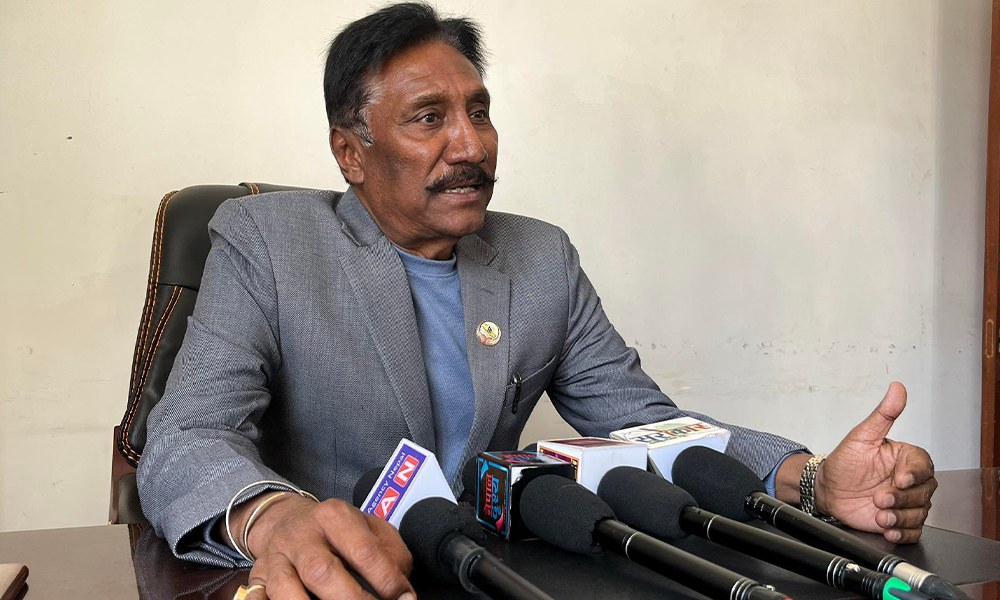 मन्त्रीको हैसियतमा दुबई गएका शरदसिंह भुतपूर्व बनेर फर्किँदै