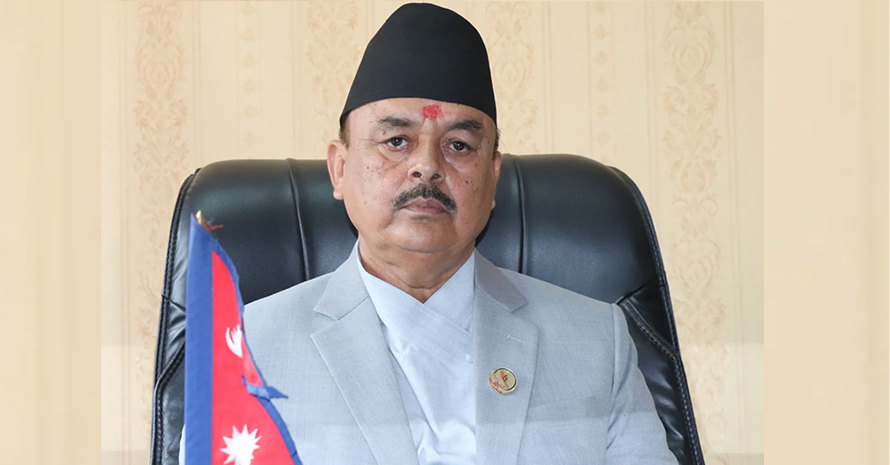 जम्बो टोली लिएर अमेरिका उड्दै महिला बालबालिकामन्त्री