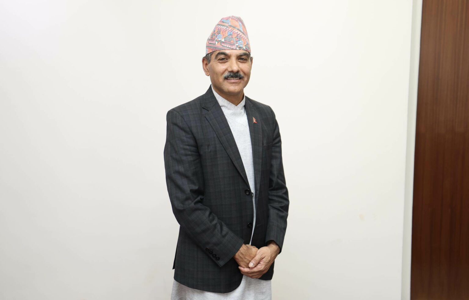 अटेरी गरेको भन्दै मुख्यसचिव अर्याललाई घर पठाउने प्रधानमन्त्री प्रचण्डको तयारी, होलान त  बर्खास्त ?