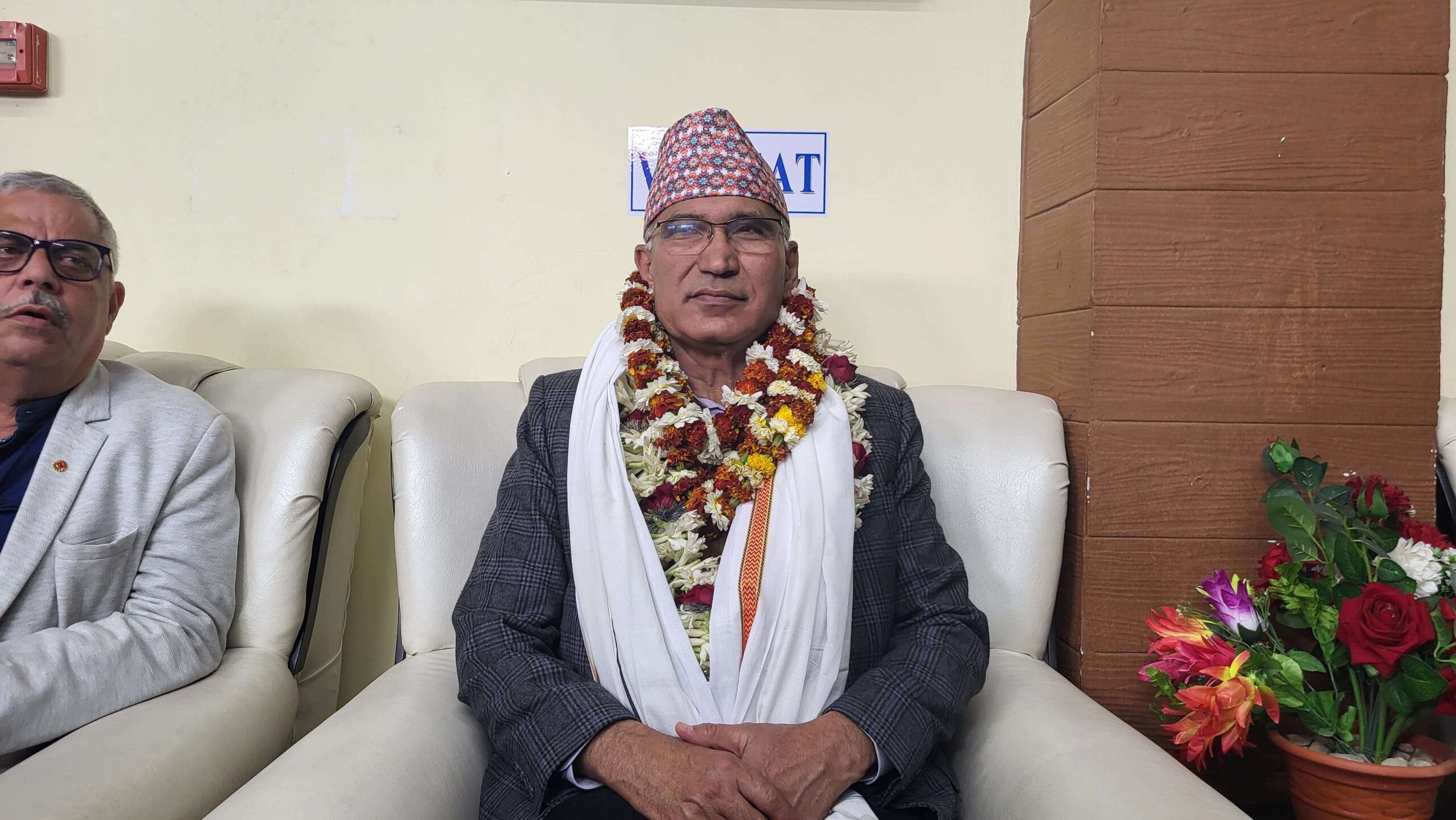 नेकपा एमाले उपाध्यक्ष विष्णु पौडेल पक्राउ