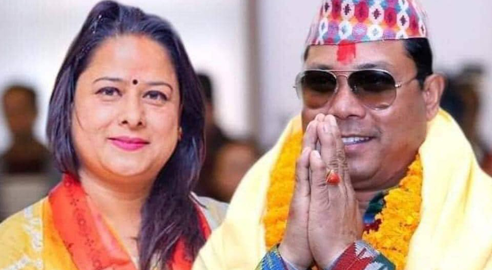 नागरिक उन्मुक्तिमा रेशम-रञ्जिता चरम विवाद