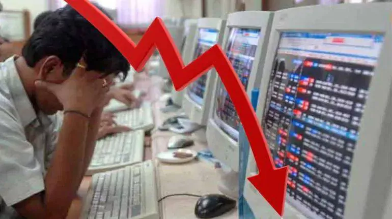 सेयर बजार ‘क्र्यास’, लगानीकर्ताको १३ खर्ब  डुब्यो