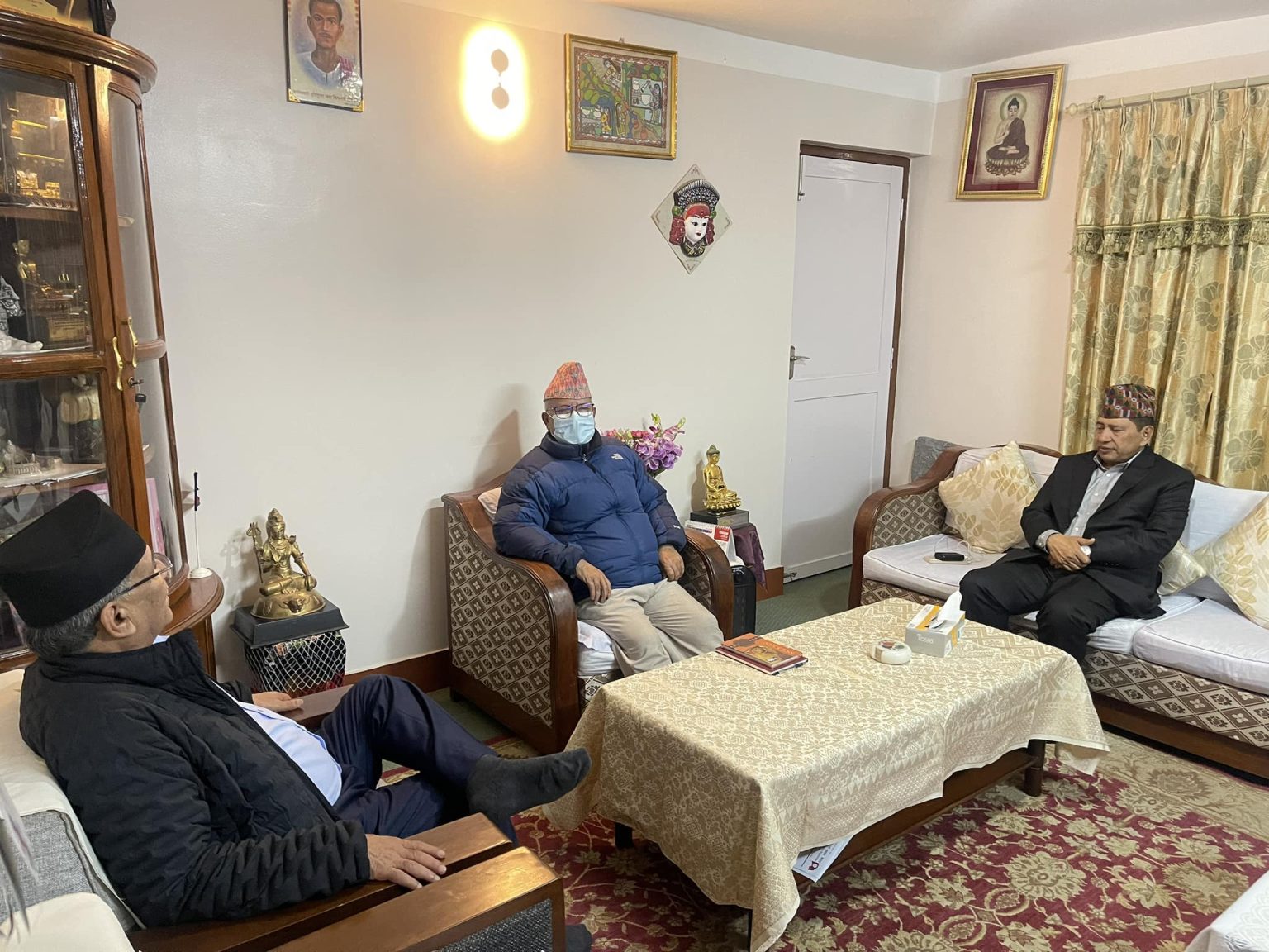 माधव नेपाल प्रचण्डसँग फायर