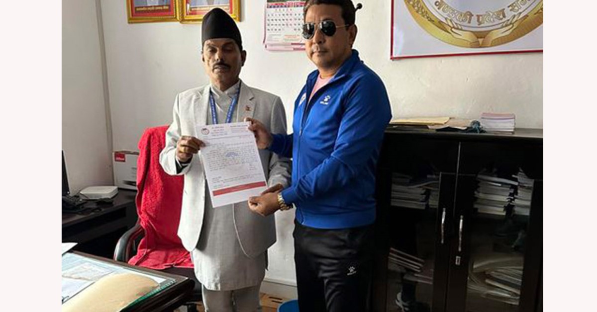 सांसद दीपक मनाङेले त्यागे एकीकृत समाजवादी