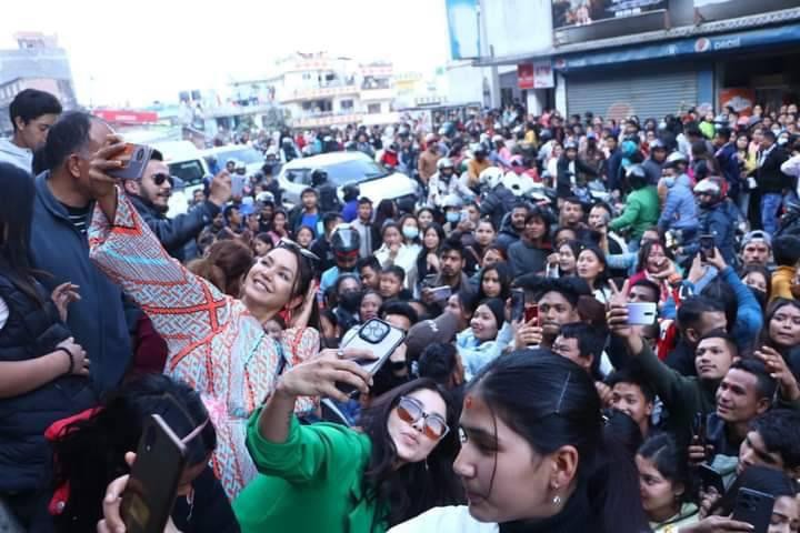 रेखा थापाको ‘उपहार’लाई दर्शकको साथ : ‘हल हाउसफुल’