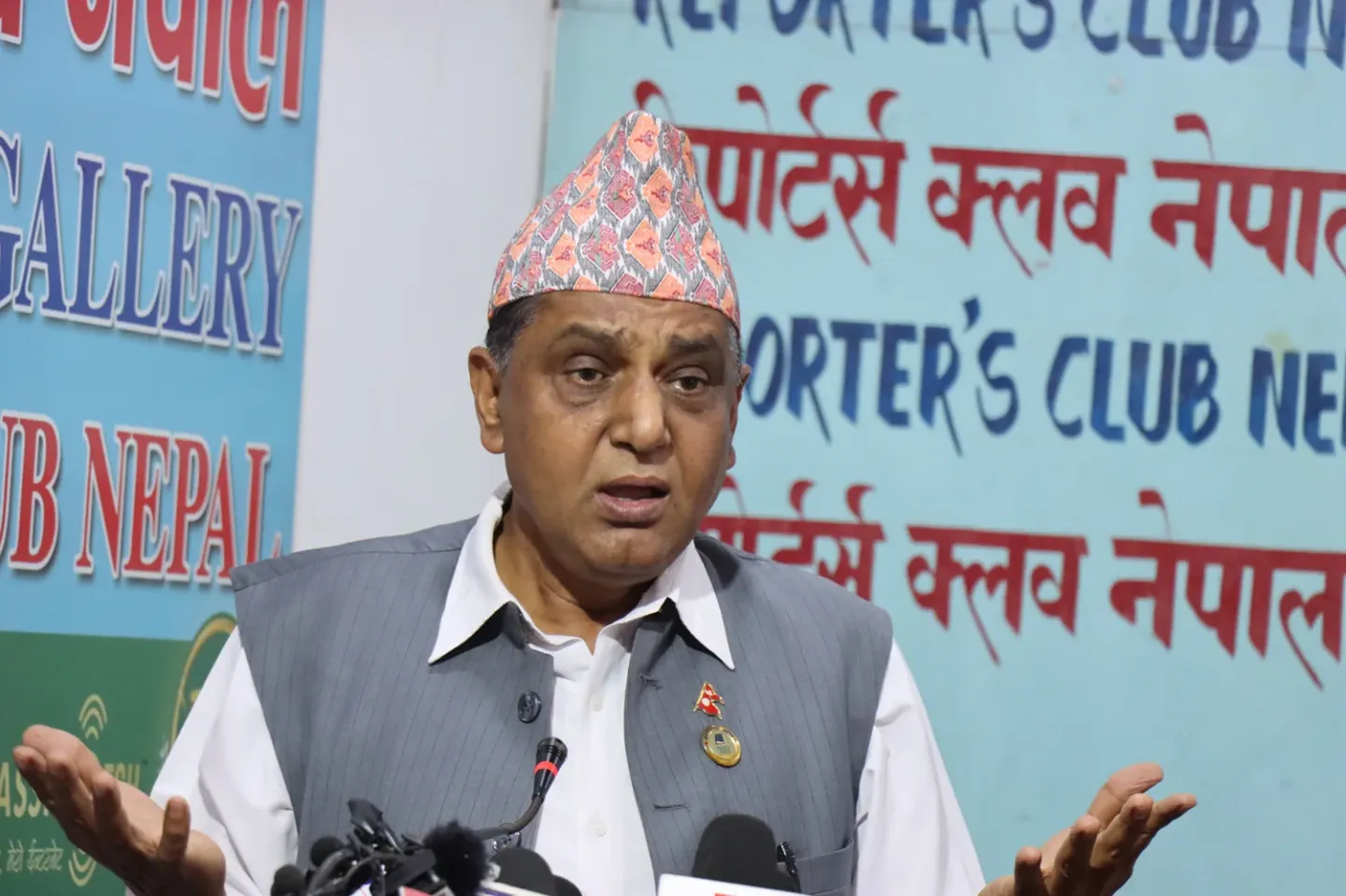 गृहमन्त्री रवि लामिछानेले अब दुनियाँलाई ढाँट्नुहुँदैन्, आजै बेलुका प्रेस–मिट गरेर स्पष्टीकरण दिनुपर्छ : एमाले नेता पोखरेल