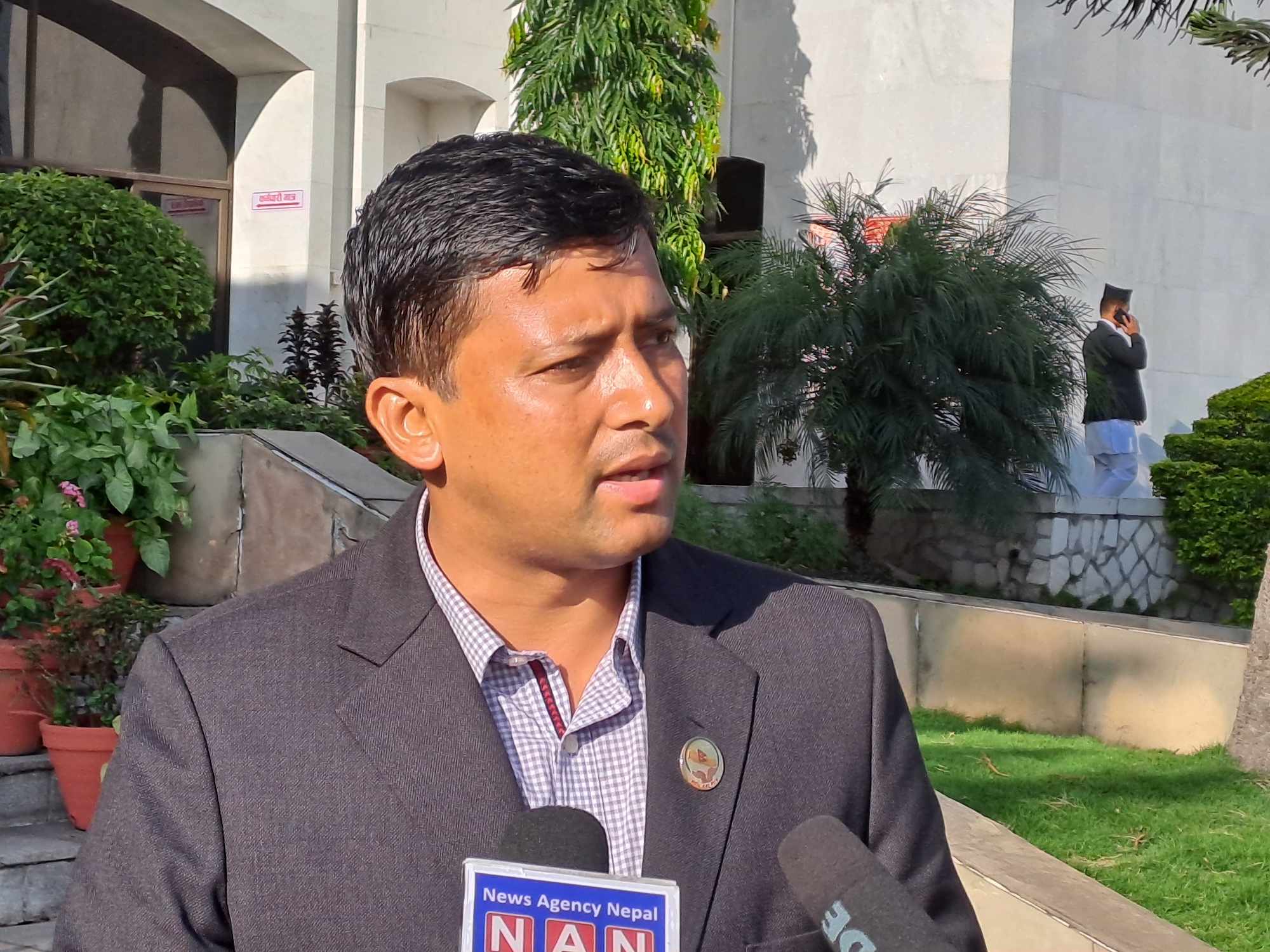 रविको विषय दु:खद हो, ठगी गर्नेलाई कारबाहीको दायरामा ल्याउनुपर्छ : नेकपा एमाले