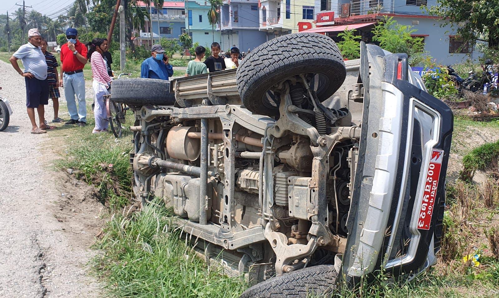 धनकुटाबाट जन्ती बोकेर झापा हिंडेको गाडी यसरी पल्टिएपछि…