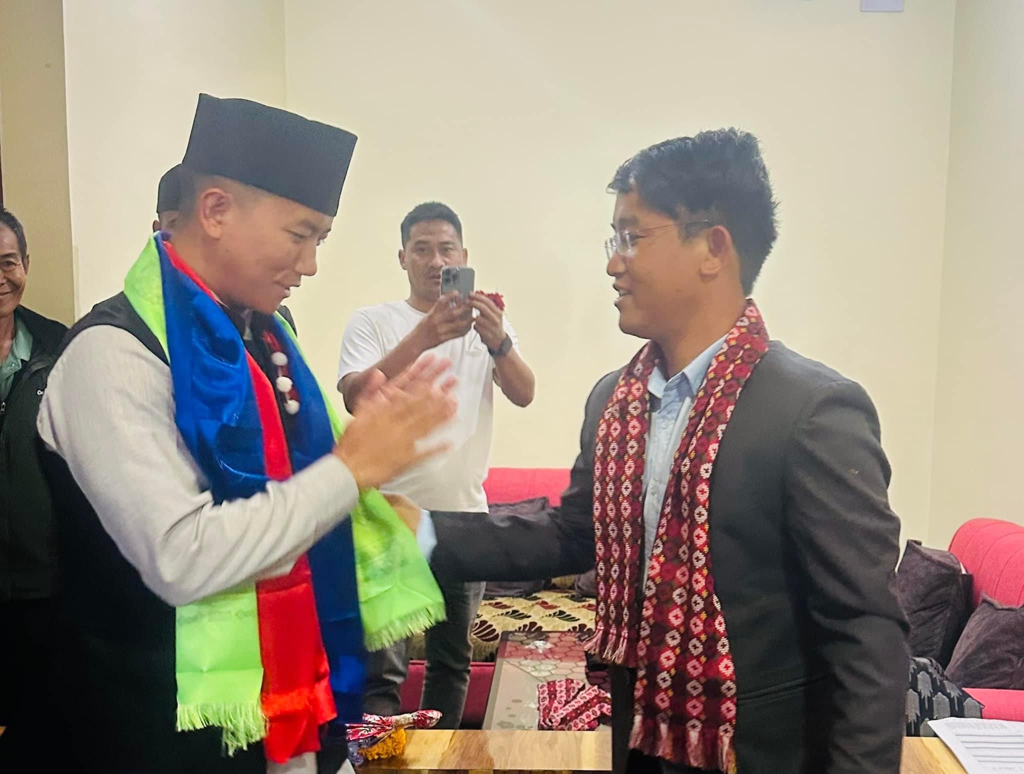 सुहाङलाई मिलनले यसरी दिए बधाई