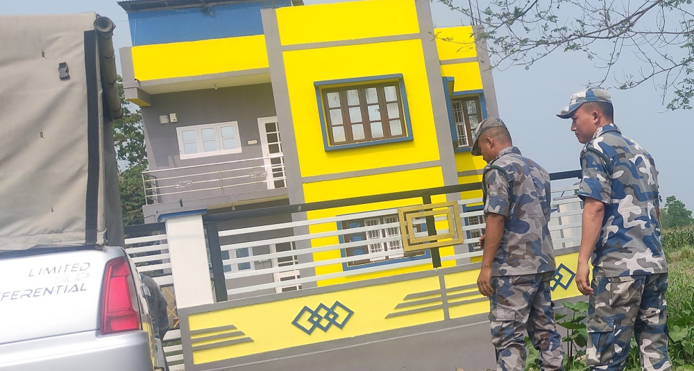 झापाको मेचीनगरमा घर भाडा लिएर अवैध  व्यवसाय सञ्चालन, १० जना भारतीय पक्राउ