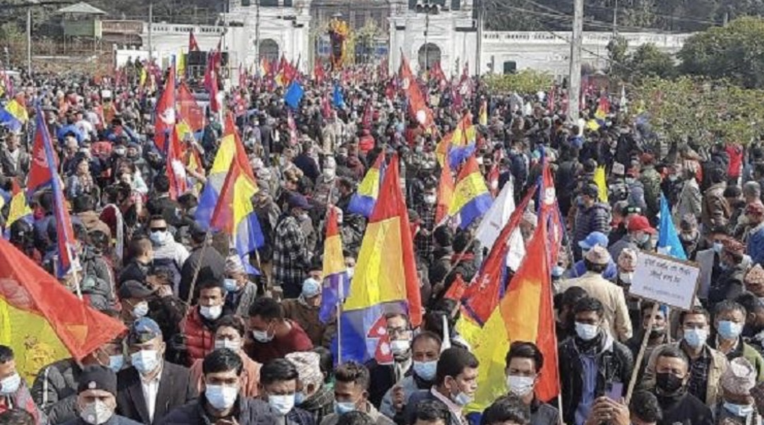 राप्रपाको प्रदर्शनमा प्रहरीले हान्यो पानीको फोहोरा