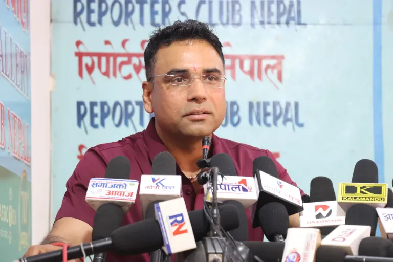 एमाले-कांग्रेसभन्दा पनि ठग, झुठ र चोरी गर्ने दल रास्वपा हो :अधिवक्ता नेपाल