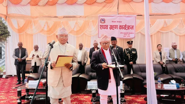 लुम्बिनीमा पाँचौं मुख्यमन्त्रीको शपथ लिएका महरा को हुन् ?