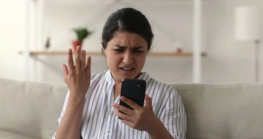 फोन बारम्बार ह्याङ्ग हुन्छ ? अपनाउनुहोस् यो उपाय