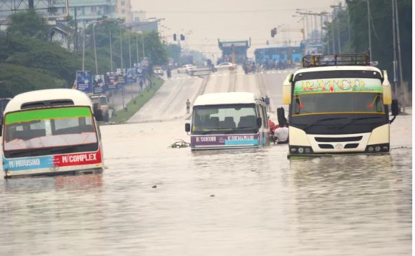 बाढीमा परी १५५ को मृत्यु, सबै क्षेत्र बन्द