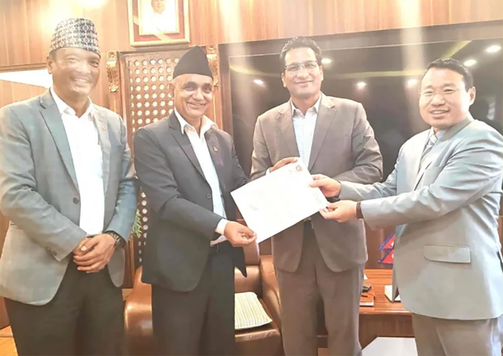 अर्थ र उर्जामन्त्रीलाई भेटेर मुख्यमन्त्री कँडेलले राखे कर्णालीका ६ बुँदे माग