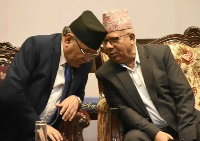 चार ठाउँमा बागी उम्मेदवारी परेपछि तनावमा प्रचण्ड-माधव