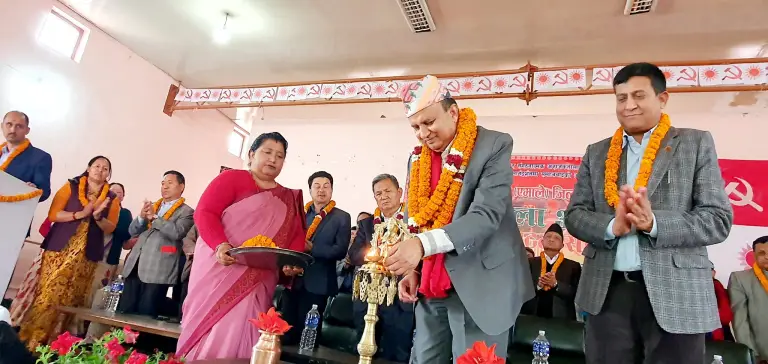 एमाले लमजुङमा पृथ्बीसुब्बा समूहको ‘क्लीन स्वीप’, अध्यक्षमा विष्ट