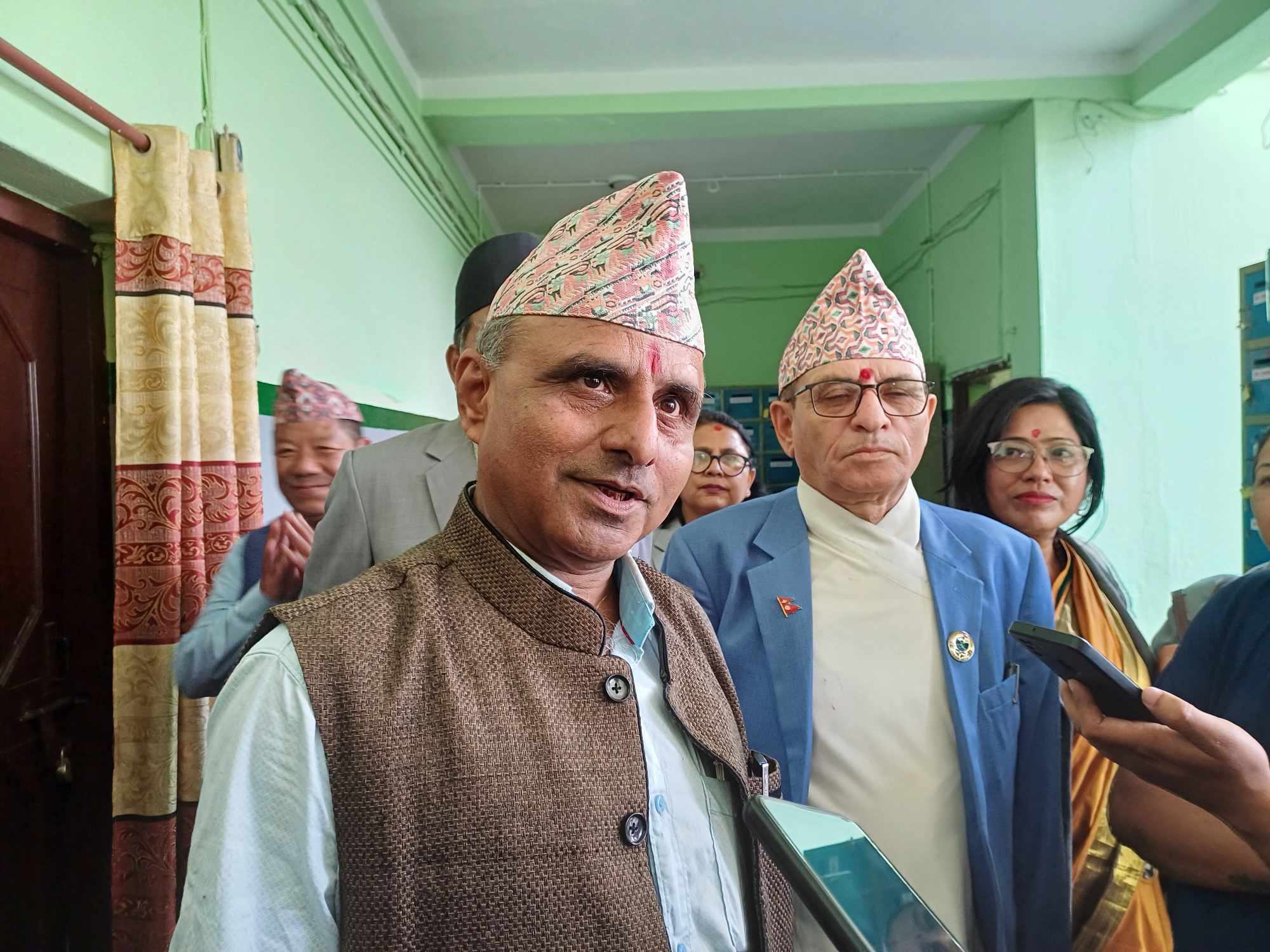 कोशीमा सङ्कल्प प्रस्तावको पक्षमा मतदान गर्न एमालेको ह्विप
