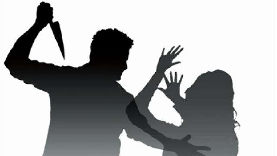 १५ वर्षीया बालिकामाथि छुरा प्रहार