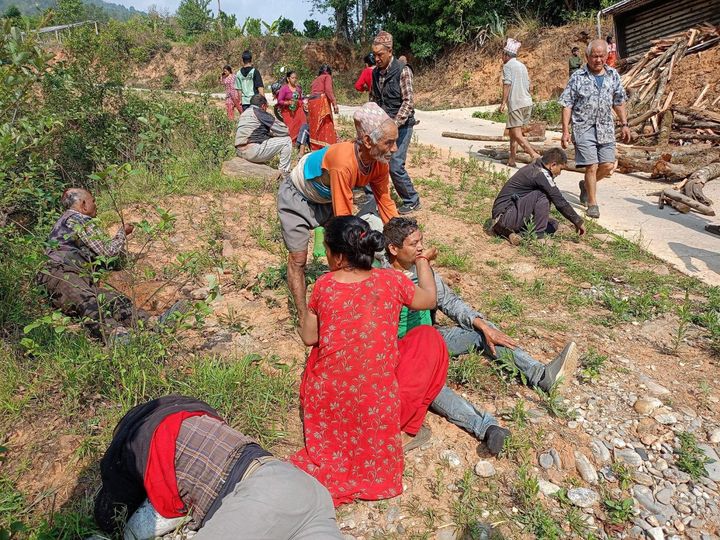 मलामी गएको गाडी दुर्घटना : १४ जना घाइते, एकको अवस्था गम्भीर