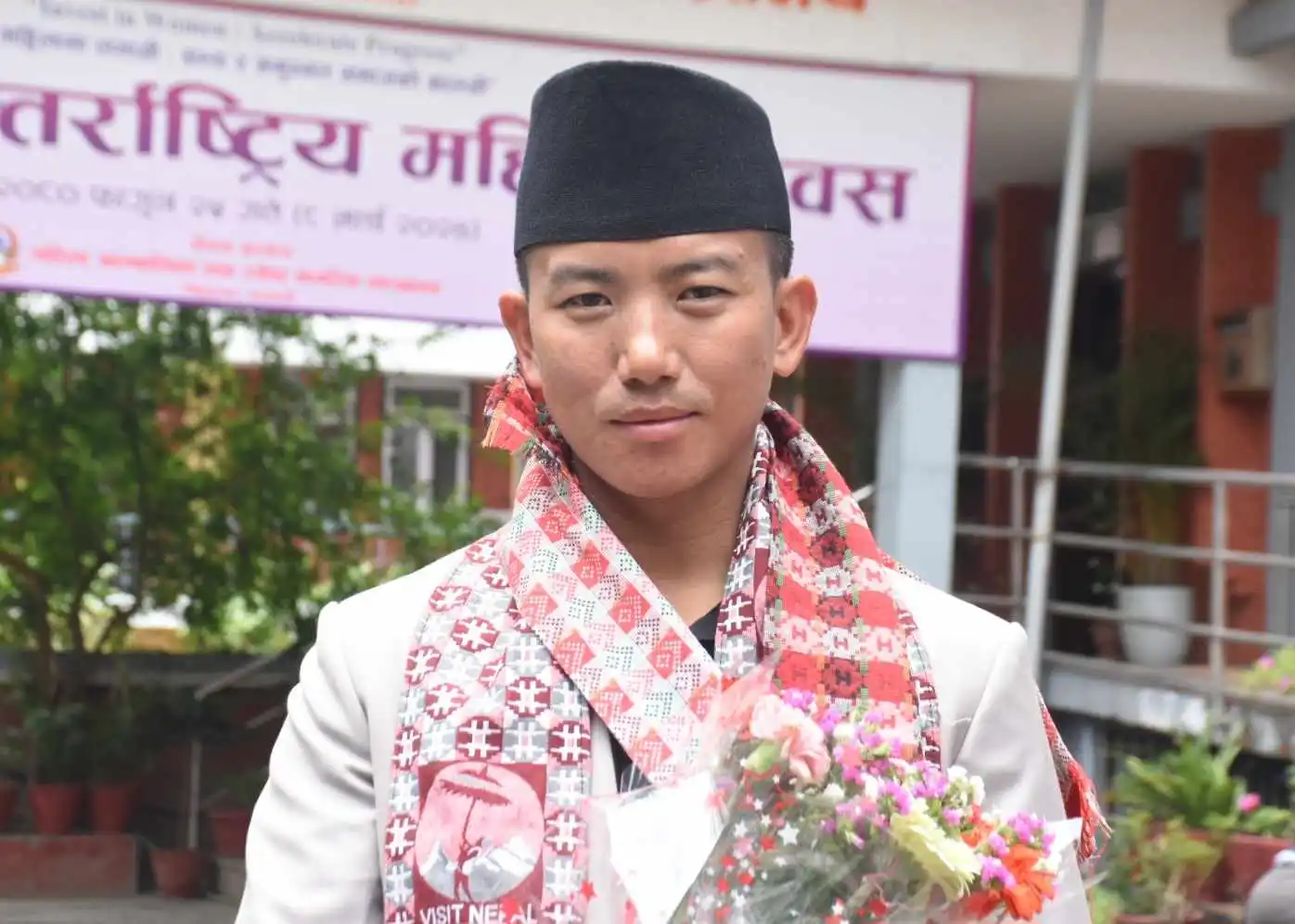 यसरी सिंहदरबारमा भेटघाटमा व्यस्त सुहाङ